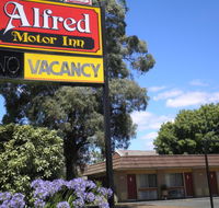 Alfred Motor Inn - E Caravan Parks