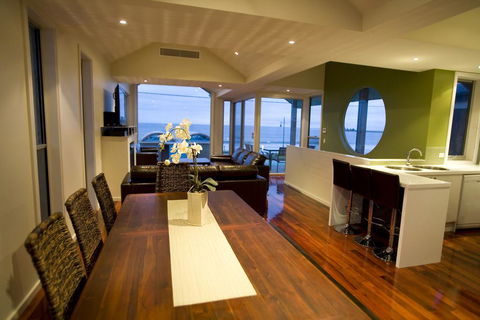 Aloha Beachfront Port Fairy - E Caravan Parks 1