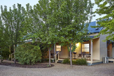 Alpine Valley Cottages - E Caravan Parks 3