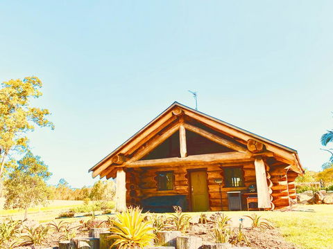 Amarina Farm Stay And Gardens - E Caravan Parks 1