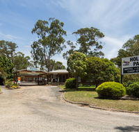Amaze N Things Holiday Park  Motel - E Caravan Parks