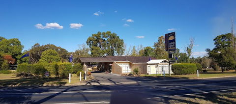 Amber Court Motor Inn - E Caravan Parks 0