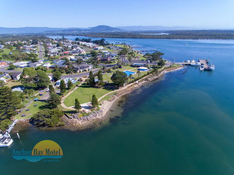 Anchor Bay Motel - E Caravan Parks 0