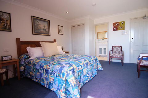 Anchors Aweigh - E Caravan Parks 1