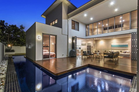 Angourie Beach House @ Corporate Boardies - E Caravan Parks 0