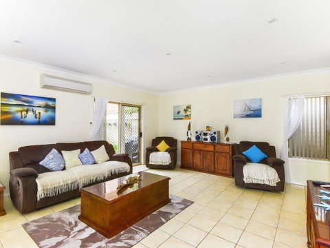 Anne's Beach Getaway - E Caravan Parks 2