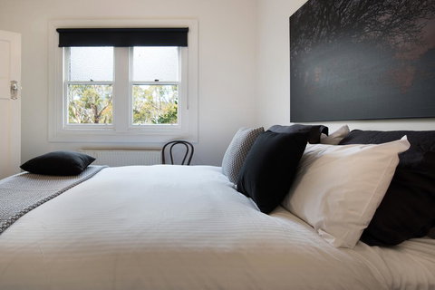 Annecy House - E Caravan Parks 3