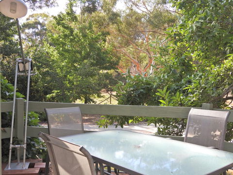 Annies Holiday Units - E Caravan Parks 1