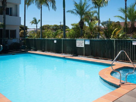 Apartment 3 - Providence - E Caravan Parks 0