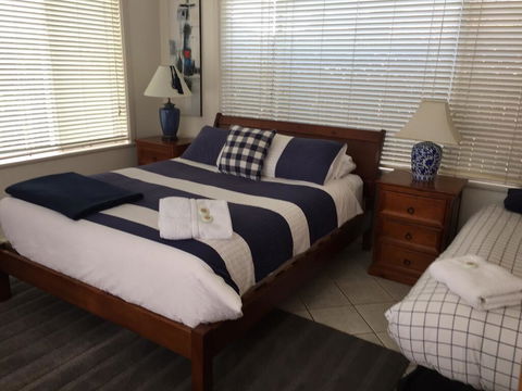 Apartments On The Park - 47 March St - E Caravan Parks 0