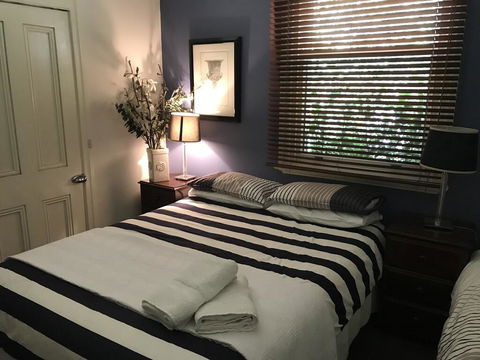 Apartments On The Park - 47 March St - E Caravan Parks 2