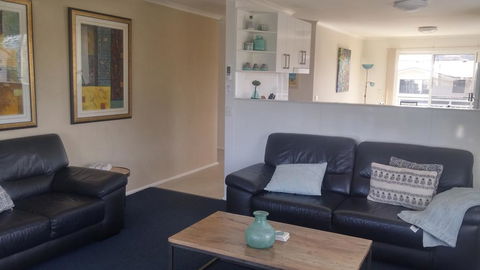 Apollo Luxury Apartments - E Caravan Parks 3
