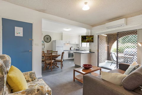 Apollo Unit 10 - E Caravan Parks 2