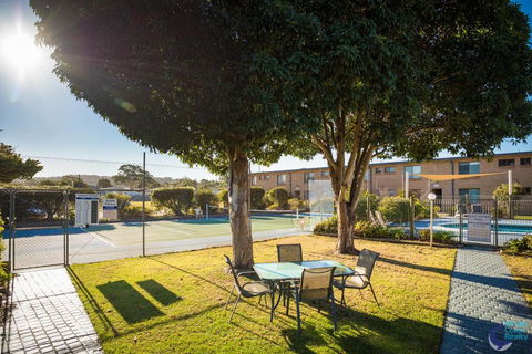 Apollo Unit 11 - E Caravan Parks 3