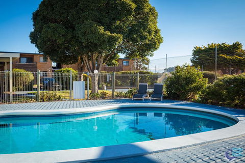Apollo Unit 15 - E Caravan Parks 2
