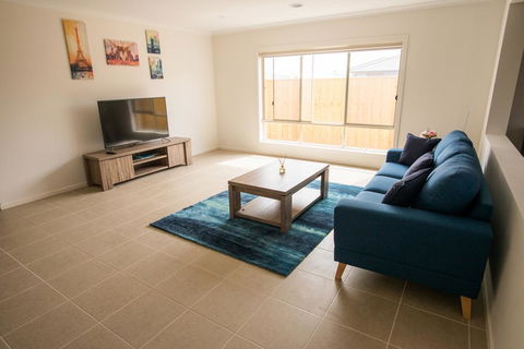 Apple House Point Cook - E Caravan Parks 2