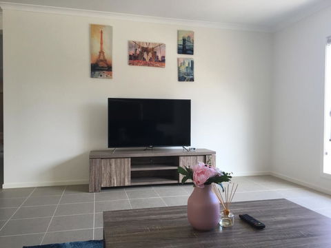 Apple House Point Cook - E Caravan Parks 1