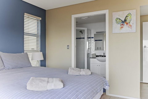 Aqua Shores Award Winning Apartment - E Caravan Parks 3