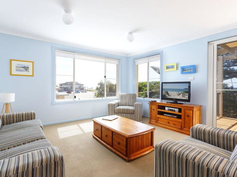 Aquarius Apartment 7 - E Caravan Parks 2