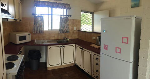 Aquarius Holiday Apartments - E Caravan Parks 1