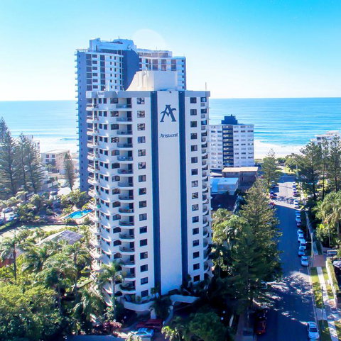 Aristocrat Apartments - E Caravan Parks 3