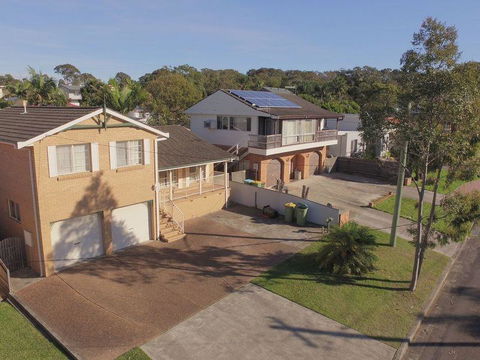 Arlington Beach House - E Caravan Parks 0