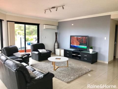 Ash Sienna - 2/49 Ash Street, Terrigal - E Caravan Parks 3