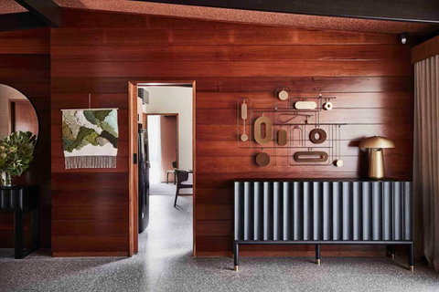 Luxurious Mid-Century Modern Home, Yarra Valley - E Caravan Parks 3