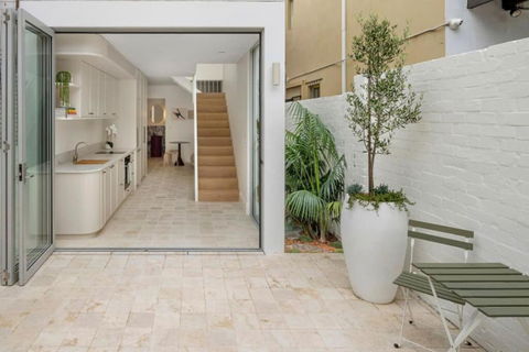 Luxury Designer Redfern House - E Caravan Parks 0