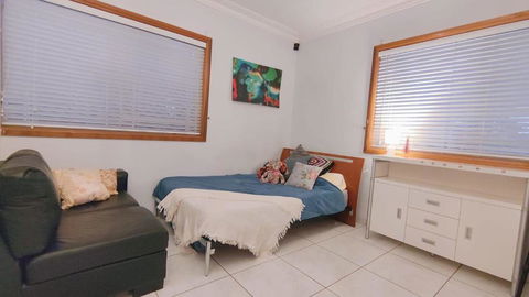 Luxury Villa Next To University Parks Shops - E Caravan Parks 0