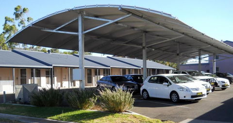 Mackellar Motel - E Caravan Parks 2