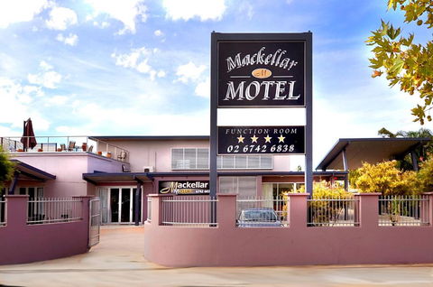 Mackellar Motel - E Caravan Parks 0