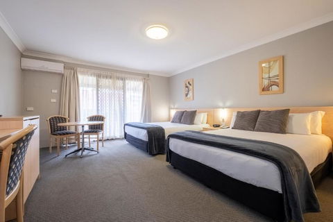 Maclin Lodge Motel - E Caravan Parks 1