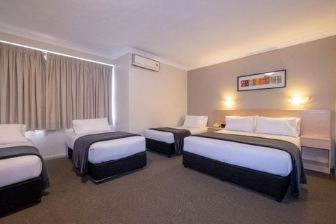 Maclin Lodge Motel - E Caravan Parks 2