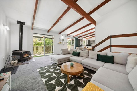Magnolia Cottage - E Caravan Parks 1