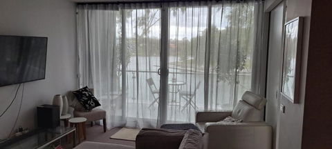 Marina View Apartment On The Maribyrnong River, Melbourne - E Caravan Parks 1