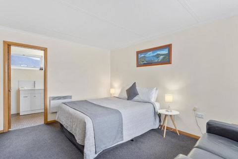 Martin Cash Motel - E Caravan Parks 0