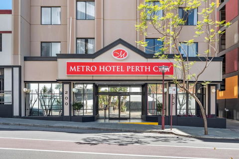 Metro Hotel Perth City - E Caravan Parks 2