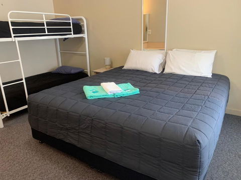 Mid Coast Motor Inn - E Caravan Parks 2