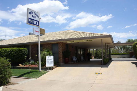 Mid Town Inn Narrabri - E Caravan Parks 1