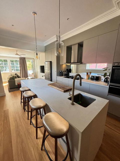 Marrickville Unique And Fresh Renovated Apartment - E Caravan Parks 1