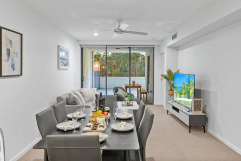 Modern 2B2B Suit Only 10mins To Airport N Southbank - E Caravan Parks 0