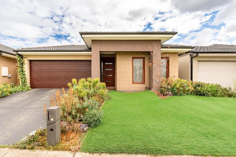 Modern Homely House In Clyde - E Caravan Parks 0