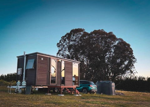 Moon Shadow By Tiny Away - E Caravan Parks 0