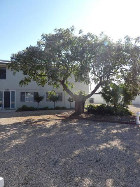 Moonta Bay Stylish Large Home 3 Min Walk From Beach And Jetty - E Caravan Parks 0