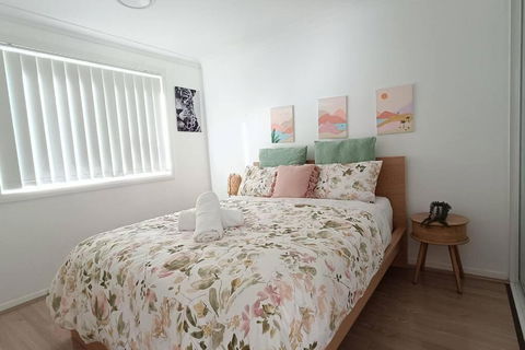 New And Cozy 2 Bedrooms Granny Flat With Aircon & Pool - E Caravan Parks 2