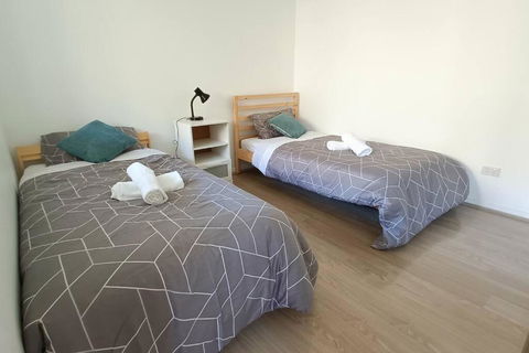 New And Cozy 2 Bedrooms Granny Flat With Aircon & Pool - E Caravan Parks 3