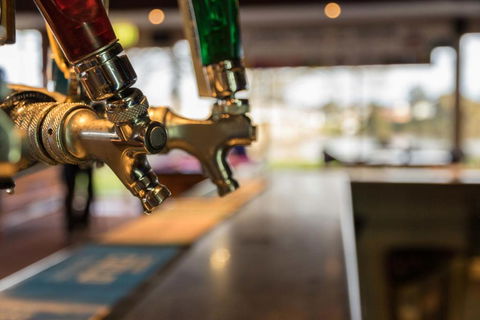 Moruya Waterfront Hotel Motel - E Caravan Parks 1