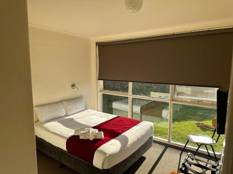 Motel Traralgon - E Caravan Parks 2