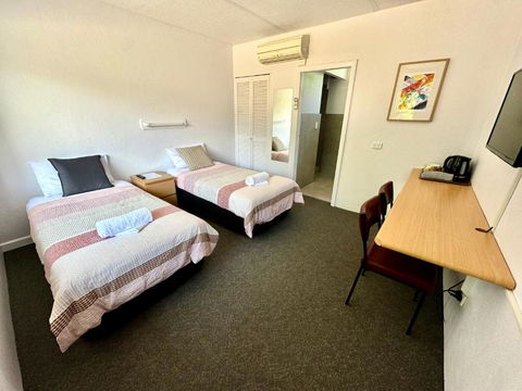 Mount Beauty Motor Inn - E Caravan Parks 3
